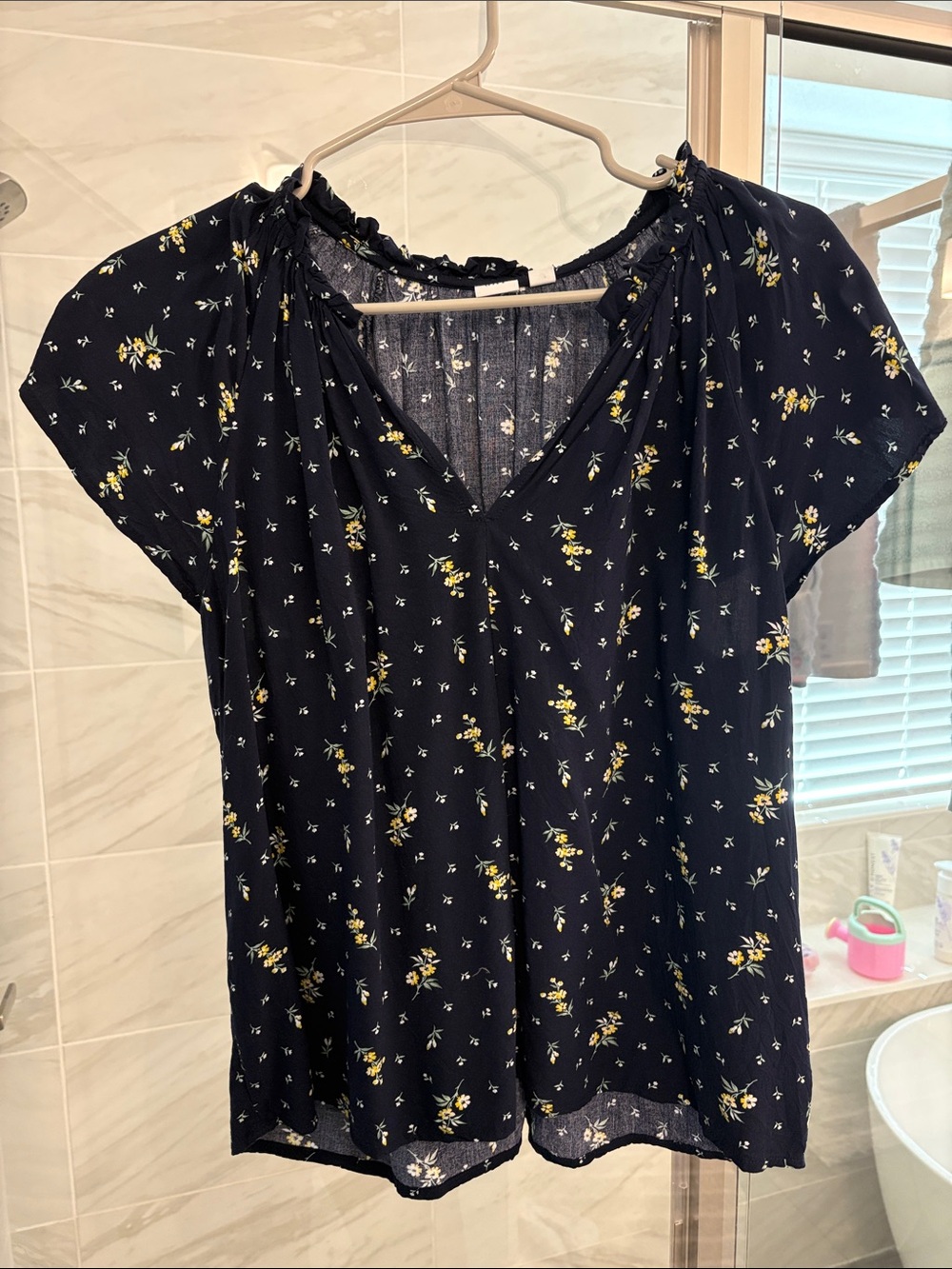 GAP Navy Floral V-Neck Short Sleeve Blouse